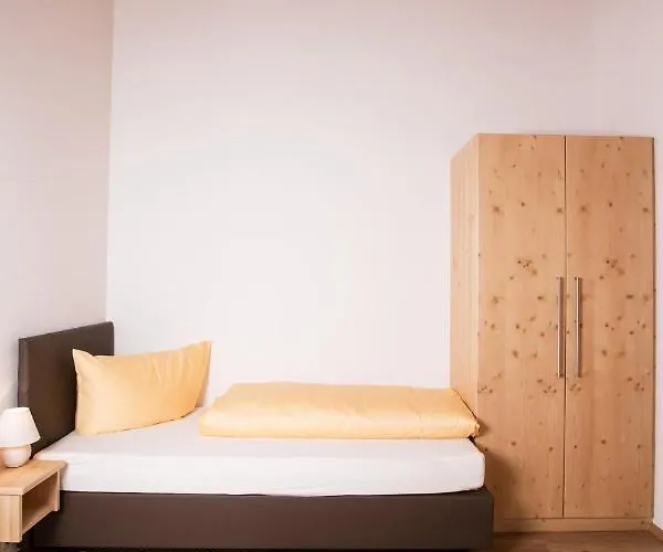 Apart&chalet Chiara شقة *