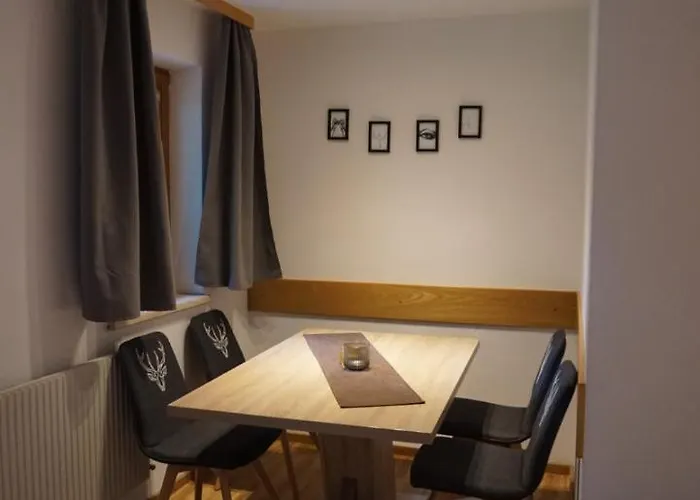 Apart&chalet Chiara شقة *